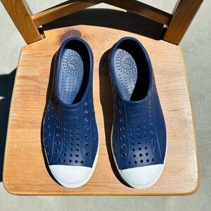 Almost NEW Native shoes, Size J2